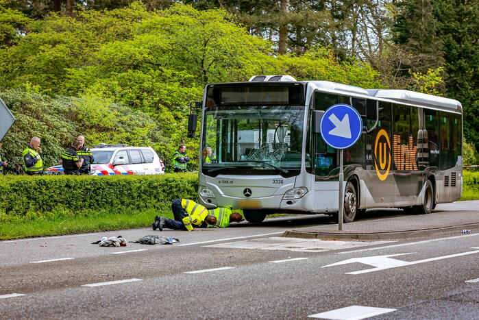 Persoon gewond bij botsing met lijnbus